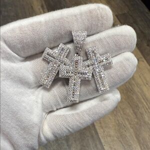 Bussdown Silver Cross With 6.5cts Of Moissanite